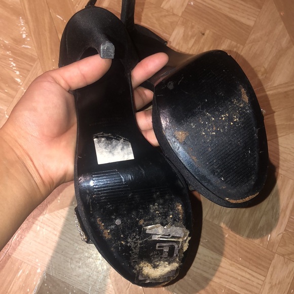 Heels - Picture 3 of 4